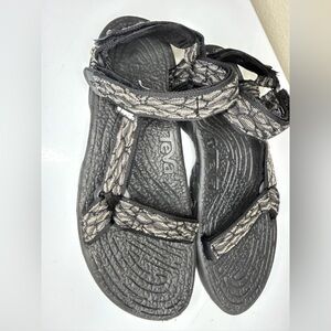 Teva Hiking Sandals Mens Size 11 Black Camo Strap Outdoor Trail Shoes